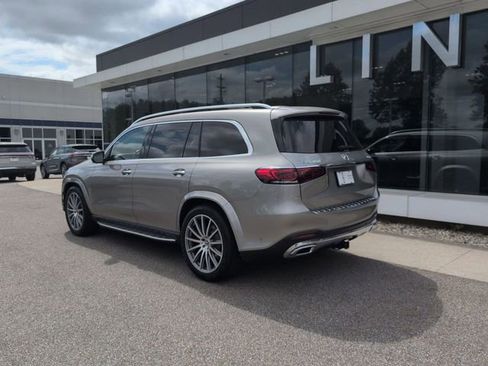 Used 2022 Mercedes-Benz GLS 450 4MATIC image 4