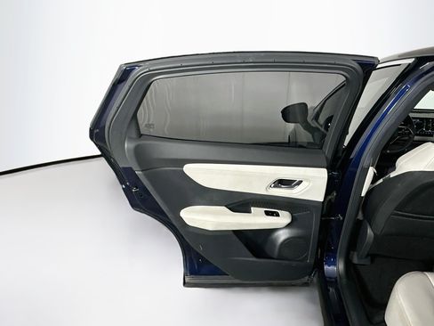 Used 2023 Nissan Ariya FWD image 26