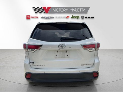 Used 2016 Toyota Highlander Limited Platinum AWD/4WD image 3