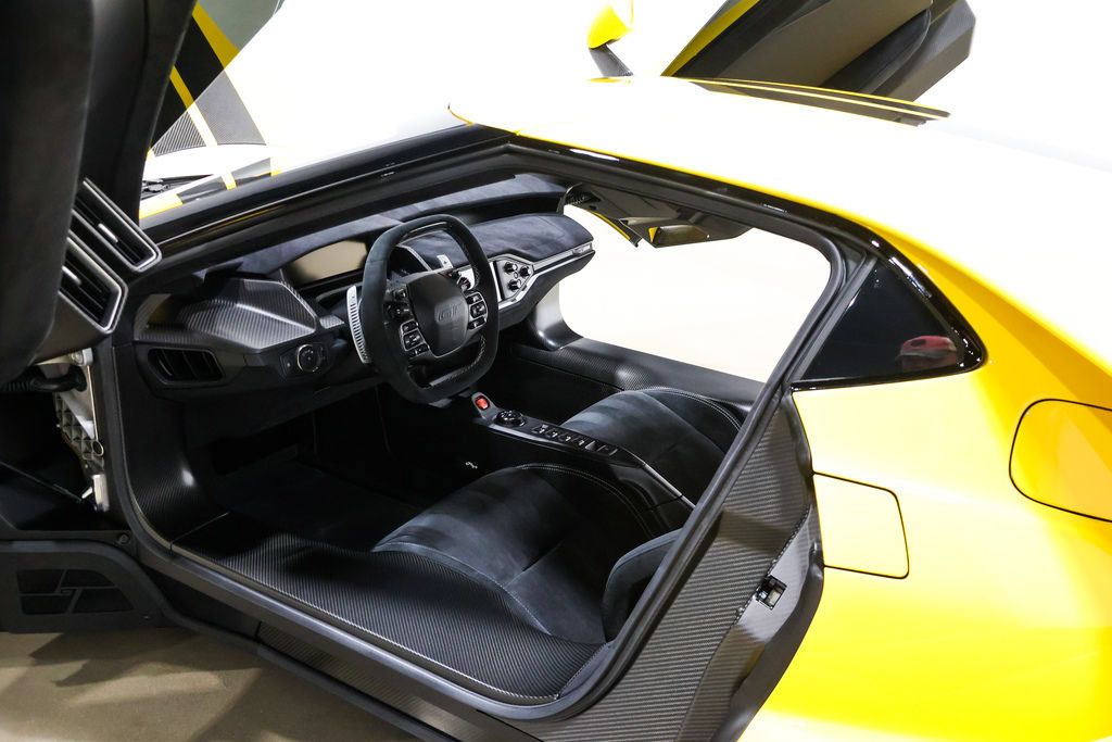 Used 2020 Ford GT Carbon Series RWD image 42