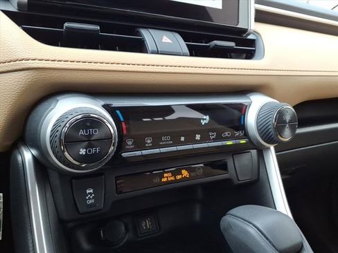 Certified 2025 Toyota RAV4 LE image 25