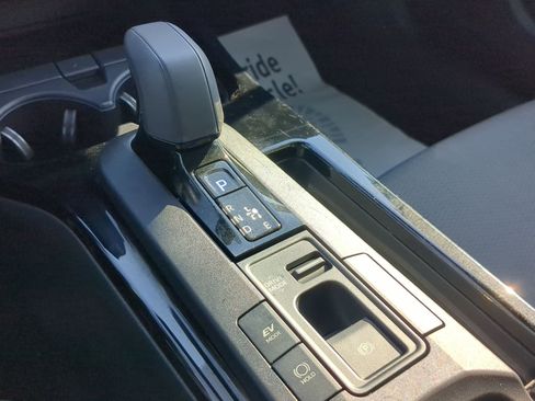 Used 2024 Toyota Prius LE image 25