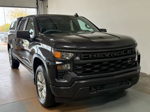 Used 2023 Chevrolet Silverado 1500 Custom AWD/4WD image 3