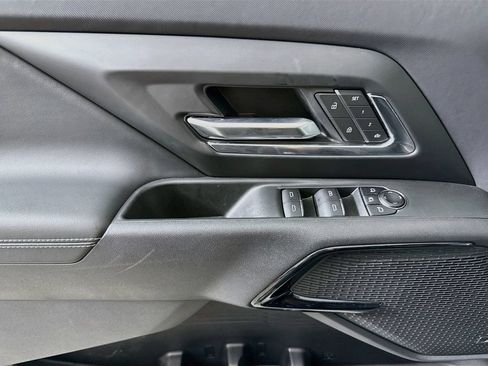 Used 2025 Chevrolet Silverado EV LT AWD/4WD image 18