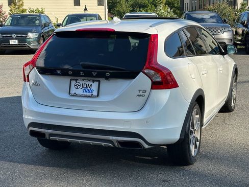 Used 2016 Volvo V60 T5 Cross Country w/ Convenience Package AWD/4WD image 3