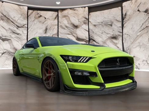 Used 2020 Ford Mustang Shelby GT500 w/ Technology Package image 3
