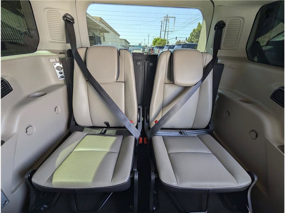 Used 2014 Ford Transit Connect Titanium FWD image 11