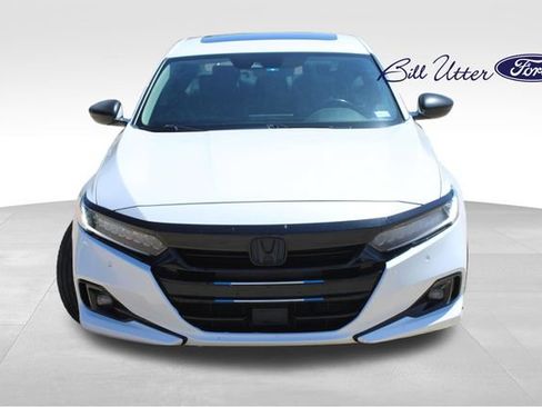 Used 2022 Honda Accord EX-L image 2