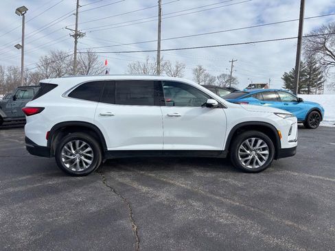 Certified 2025 Buick Enclave Preferred image 6