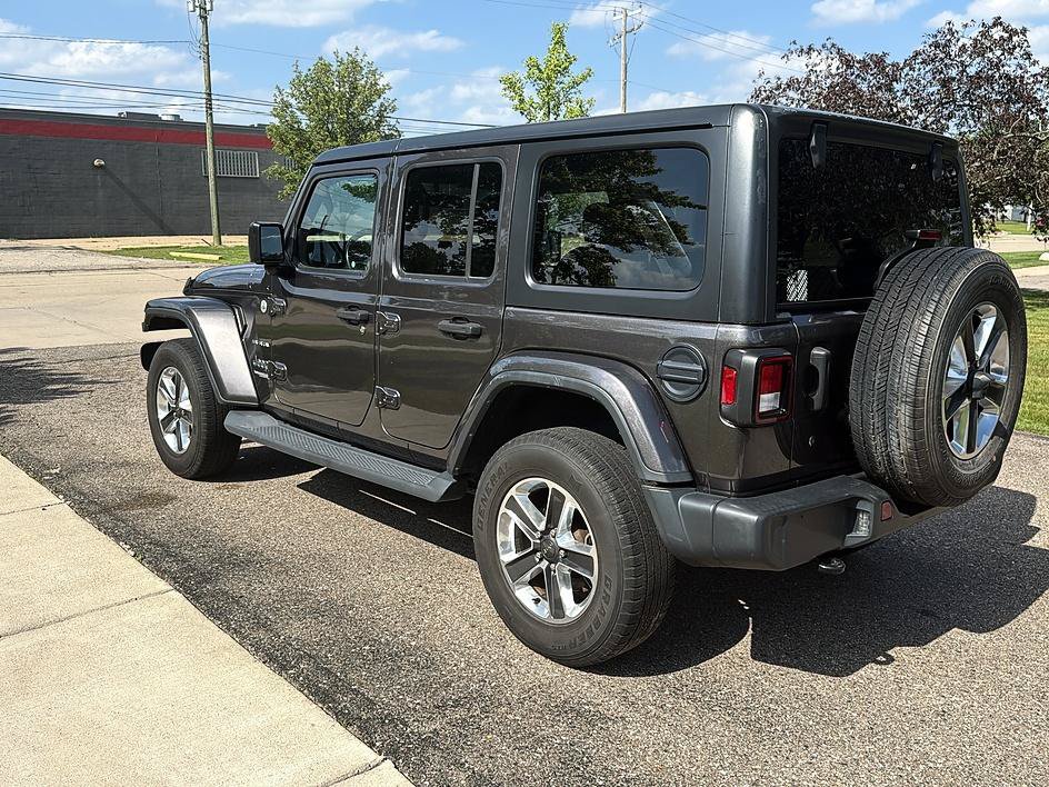 Used 2020 Jeep Wrangler Unlimited Sahara AWD/4WD image 5