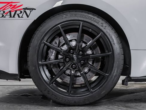 Used 2016 Ford Mustang Shelby GT350 w/ Track Package image 14