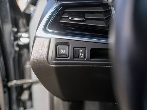 Certified 2025 Cadillac XT6 Premium Luxury image 15