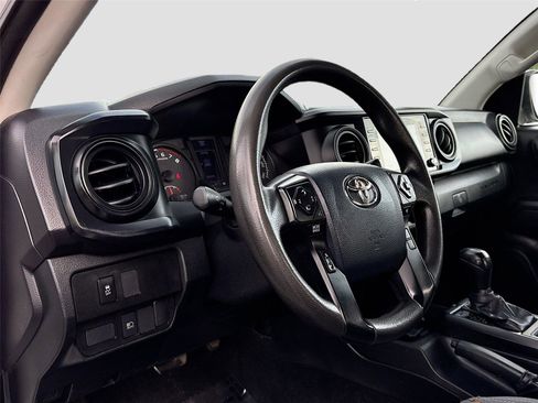 Used 2020 Toyota Tacoma SR image 9