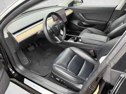 Used 2019 Tesla Model 3 Standard Range Plus RWD image 9