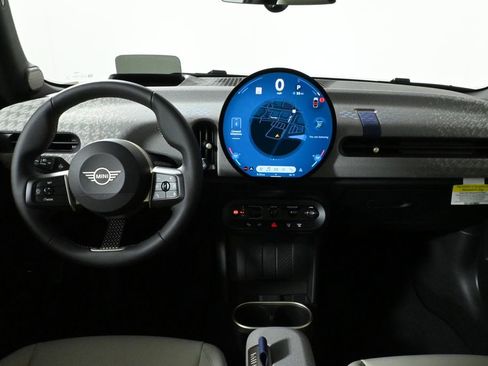 Used 2025 MINI Cooper S image 17