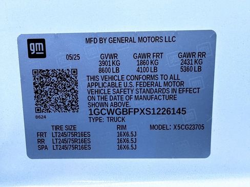 Used 2025 Chevrolet Express 2500 Extended w/ Communications Package image 29