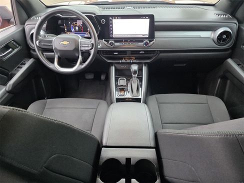 Used 2023 Chevrolet Colorado LT image 19