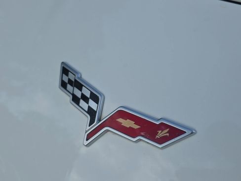 Used 2005 Chevrolet Corvette Coupe RWD image 15