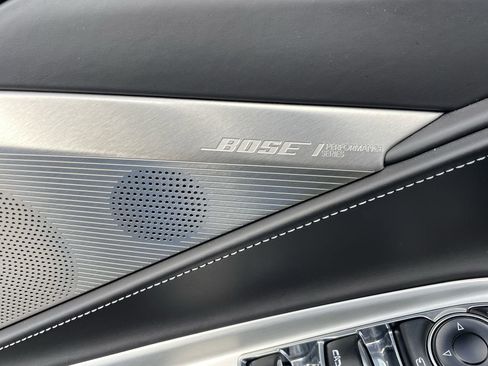 Used 2024 Chevrolet Corvette Stingray Premium Conv w/ Z51 Performance Package image 16