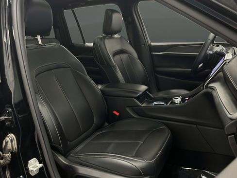 Used 2024 Jeep Grand Cherokee Limited w/ Luxury Tech Group II AWD/4WD image 24