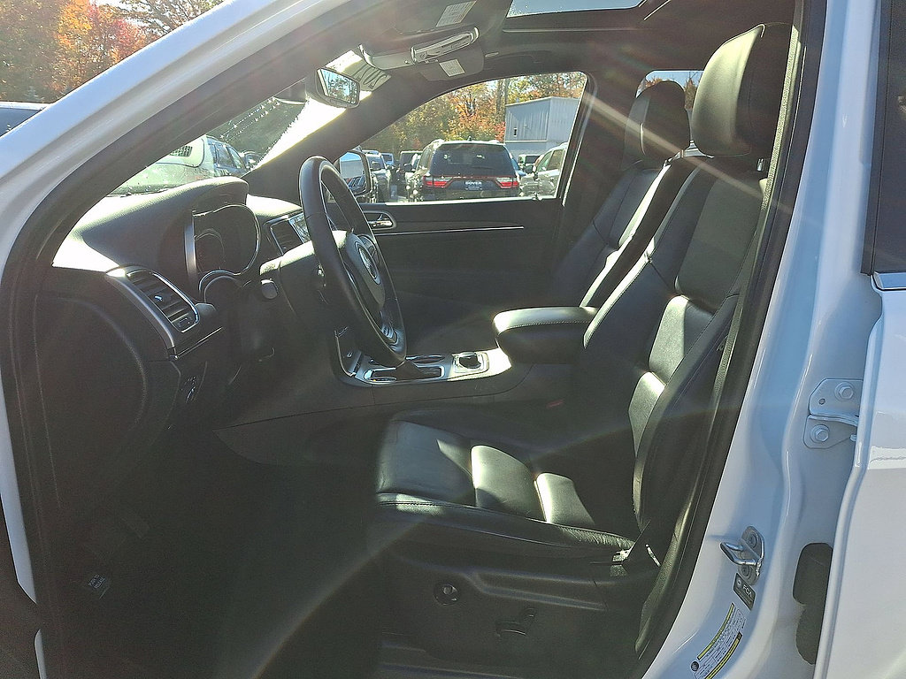 Certified 2021 Jeep Grand Cherokee Limited w/ Premium Lighting Group AWD/4WD image 11
