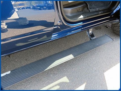 Certified 2023 RAM 1500 Laramie AWD/4WD image 9