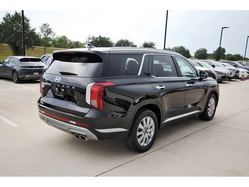 Certified 2025 Hyundai Palisade SEL FWD image 8