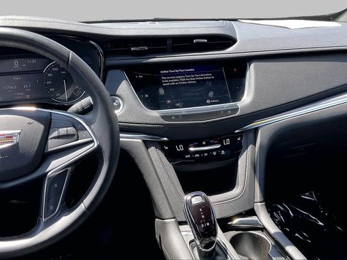 Used 2023 Cadillac XT5 Luxury AWD/4WD image 7