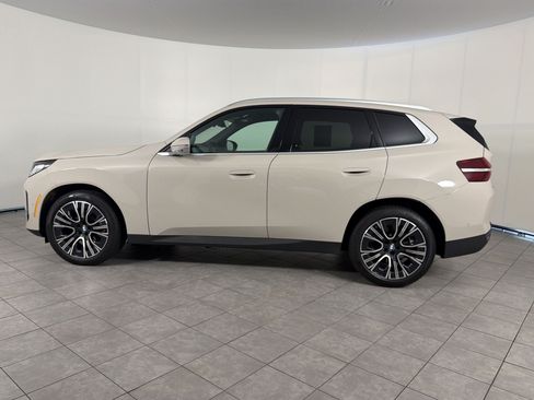 Used 2025 BMW X3 xDrive30i AWD/4WD image 2