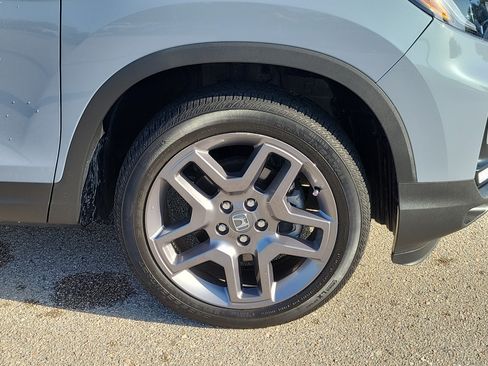 Used 2023 Honda Passport EX-L image 7