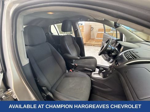 Used 2016 Chevrolet Trax LS AWD/4WD image 36