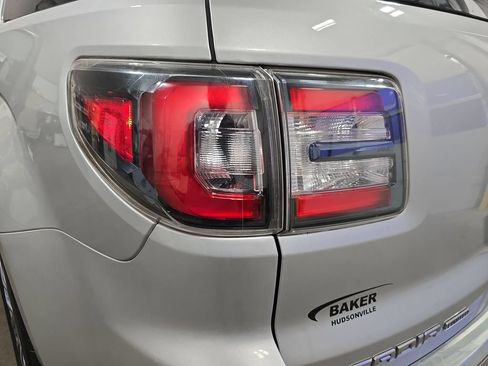Used 2017 GMC Acadia Limited SLT FWD image 38