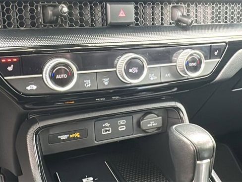 Used 2023 Honda CR-V EX-L image 17