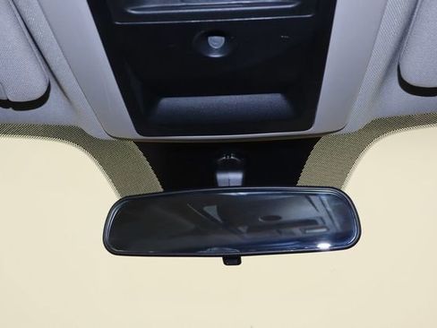 Used 2019 RAM 1500 Classic SLT AWD/4WD image 14