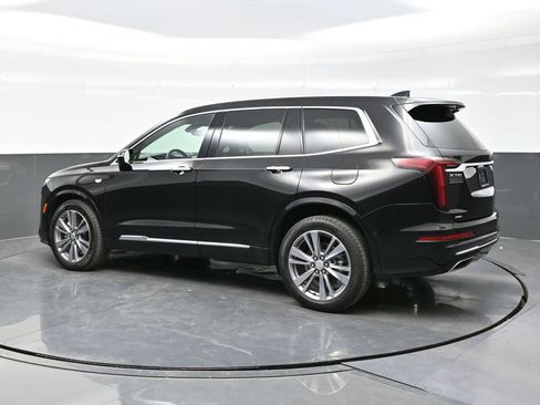Certified 2025 Cadillac XT6 Premium Luxury w/ Platinum Package AWD/4WD image 4