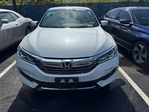 Used 2017 Honda Accord Sport Special Edition image 2