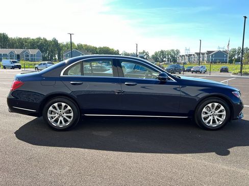 Used 2019 Mercedes-Benz E 300 4MATIC image 9