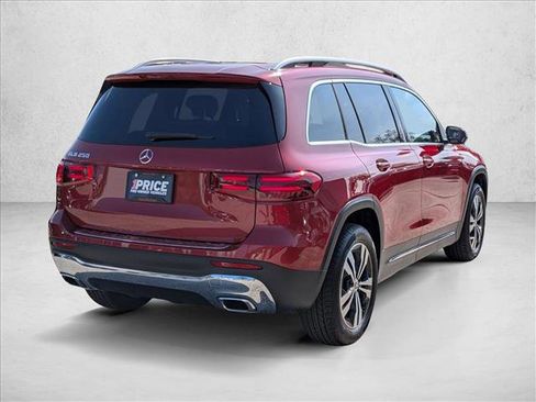 New 2026 Mercedes-Benz GLB 250 image 2