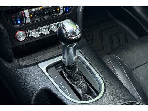 Used 2019 Ford Mustang Premium image 21