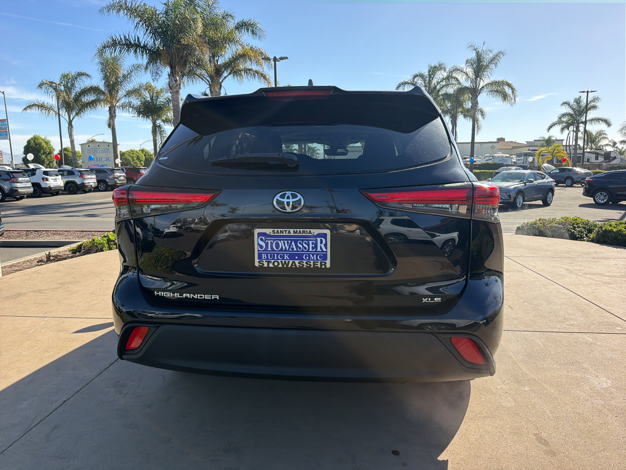 Used 2023 Toyota Highlander XLE FWD image 6