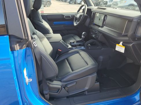 New 2025 Ford Bronco Badlands image 24