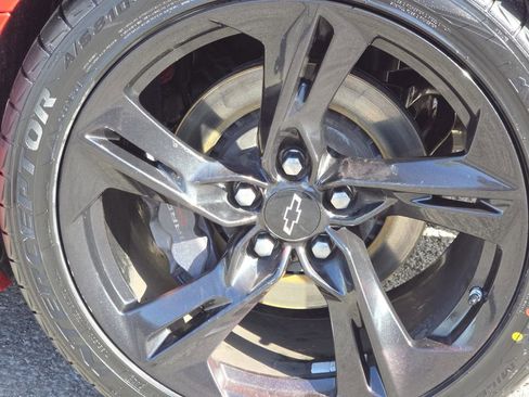 Used 2022 Chevrolet Camaro SS RWD image 6