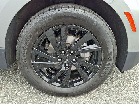 Used 2024 Chevrolet Equinox LS w/ LS Convenience Package FWD image 9