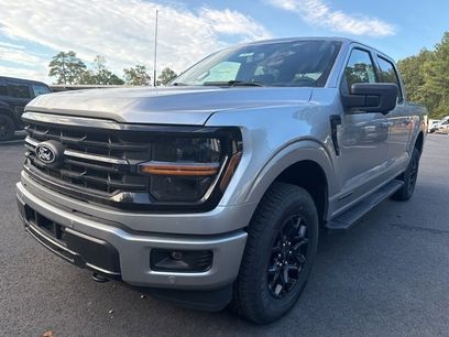 New 2025 Ford F150 XLT w/ Equipment Group 302A MID