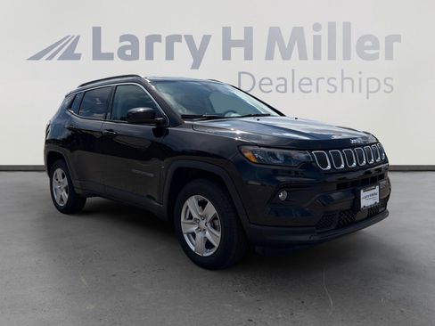 Used 2022 Jeep Compass Latitude AWD/4WD image 8