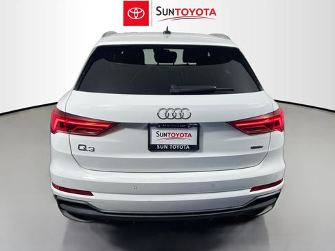 Used 2024 Audi Q3 2.0T Premium image 5