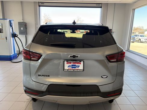 Used 2023 Chevrolet Blazer LT w/ Sound & Technology Package image 4