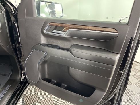 Used 2024 GMC Sierra 1500 Elevation image 16