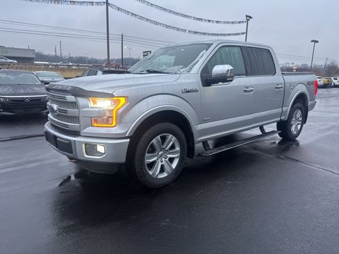 Used 2016 Ford F150 Platinum w/ Trailer Tow Package image 8
