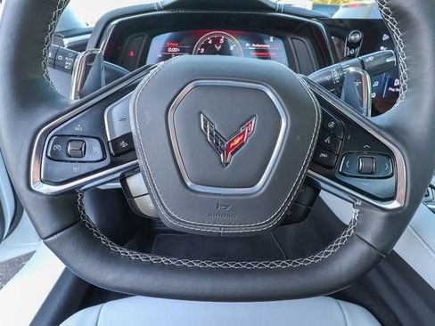 Used 2025 Chevrolet Corvette Stingray Premium Conv w/ Z51 Performance Package RWD image 17